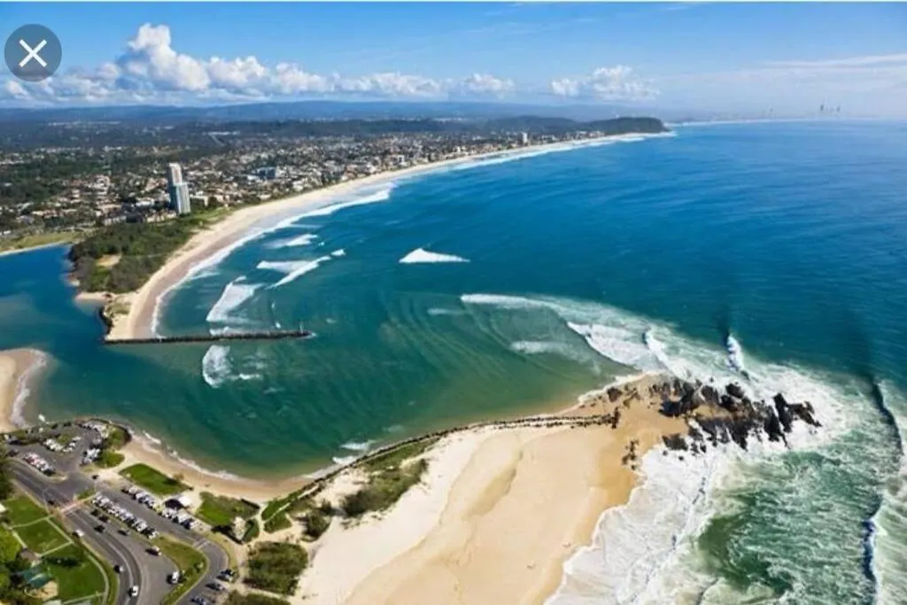 Boutique Townhouse Near Surf And Sand Gold Coast